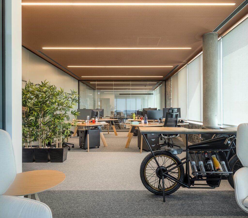 Sustainable Lighting in Commercial Interiors: The Future of Workspace Design in 2025