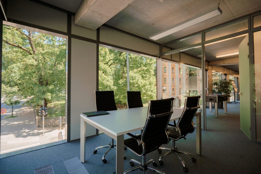 How Many Meeting Rooms Does Your Office Actually Need? A Hybrid-Era Sizing Guide